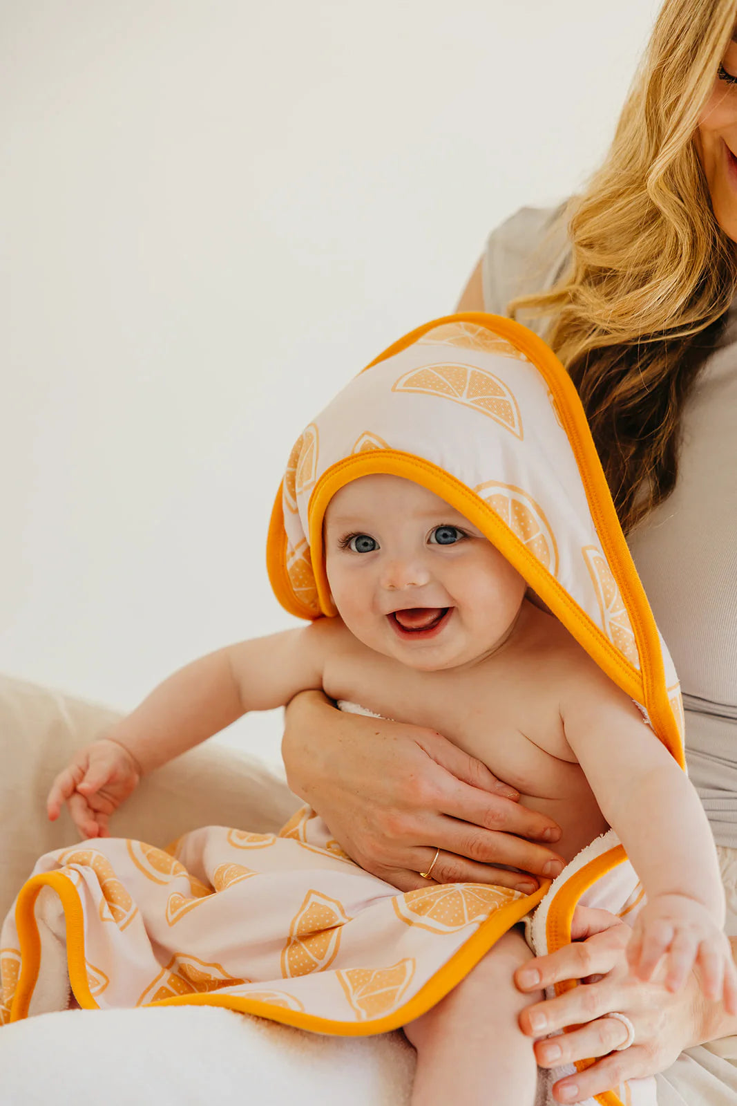 Cutie Knit Hooded Towel